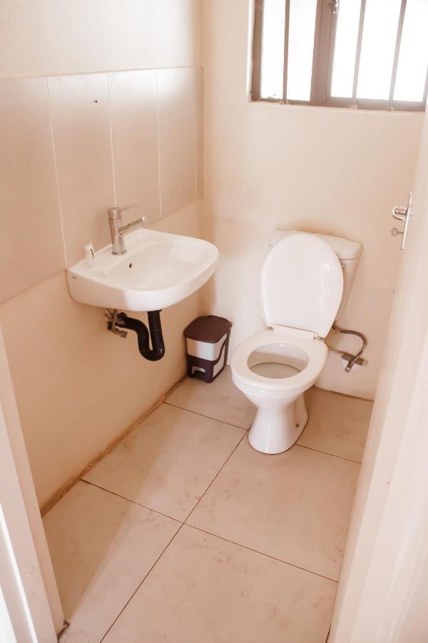Leeville Guesthouse カサネ エクステリア 写真